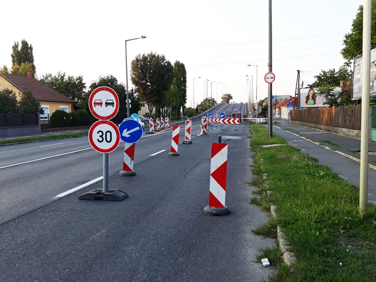 Útszükület a győri Ipar utcai hídnál 2018 augusztus végén